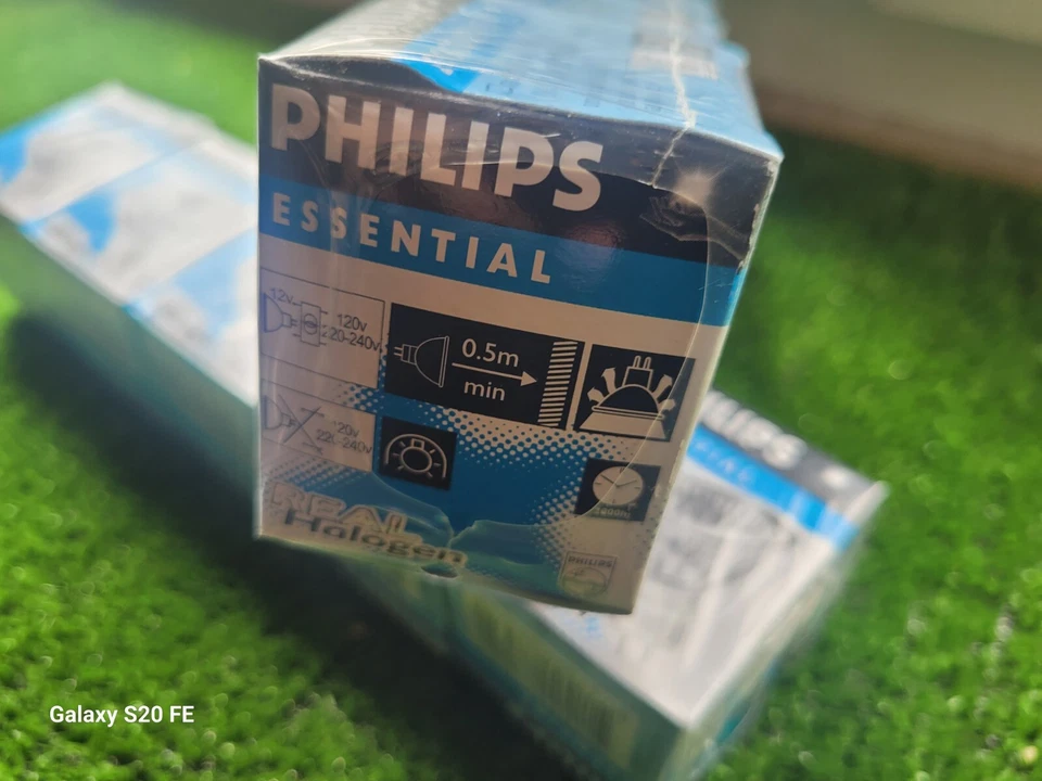 5 lamps Philips MR16 12V50W GU5.3 36° Light Essential Dichroic Reflector Lamp - Image 2 of 2