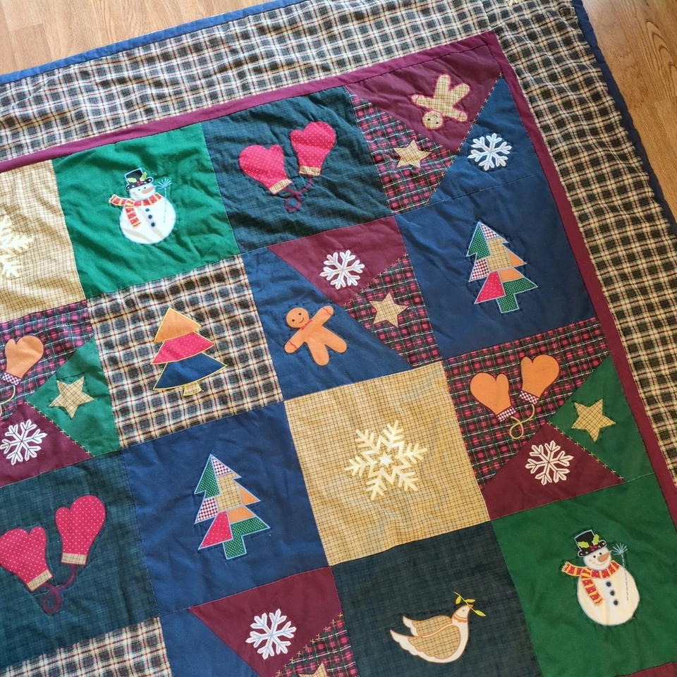 Vintage Christmas Patchwork Quilt & Shams Set Rustic Country Cabincore 85 x 84 - Image 2 of 4
