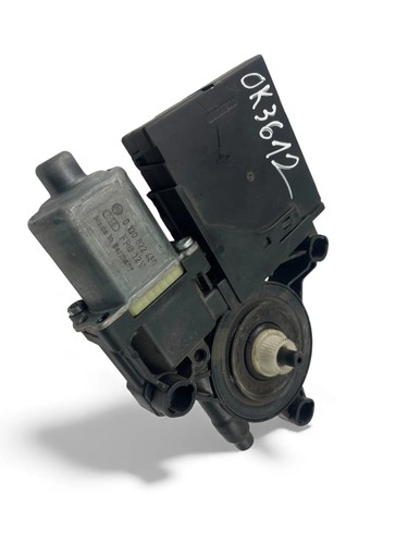 VW Fensterhebermotor vorne rechts 0130822451
