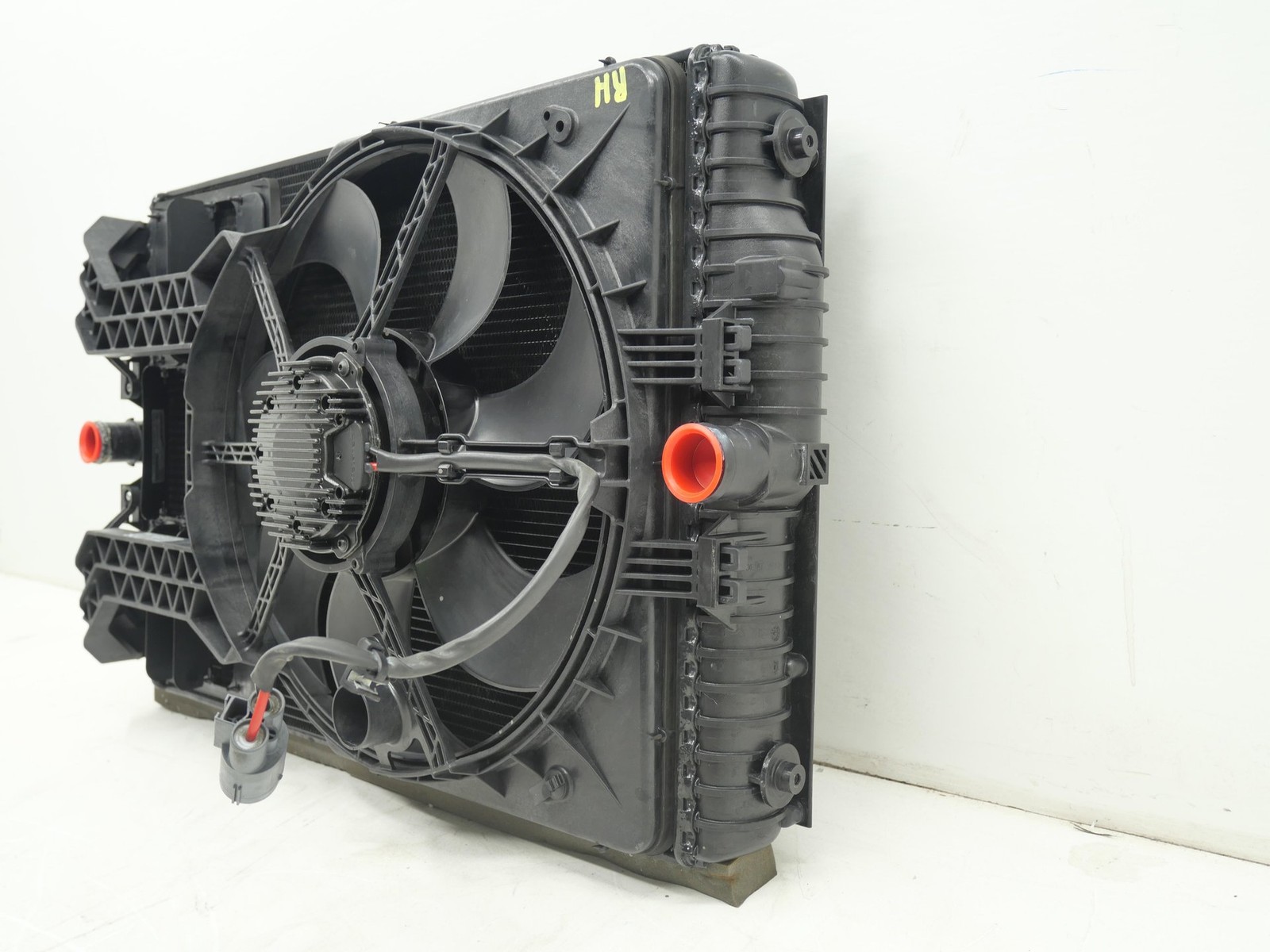 Used Rear Passenger Radiator Condenser Fan Shroud 2016-2021 McLaren 570S 22k OEM