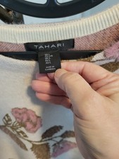 Tahari Women's Sleeveless Sweater