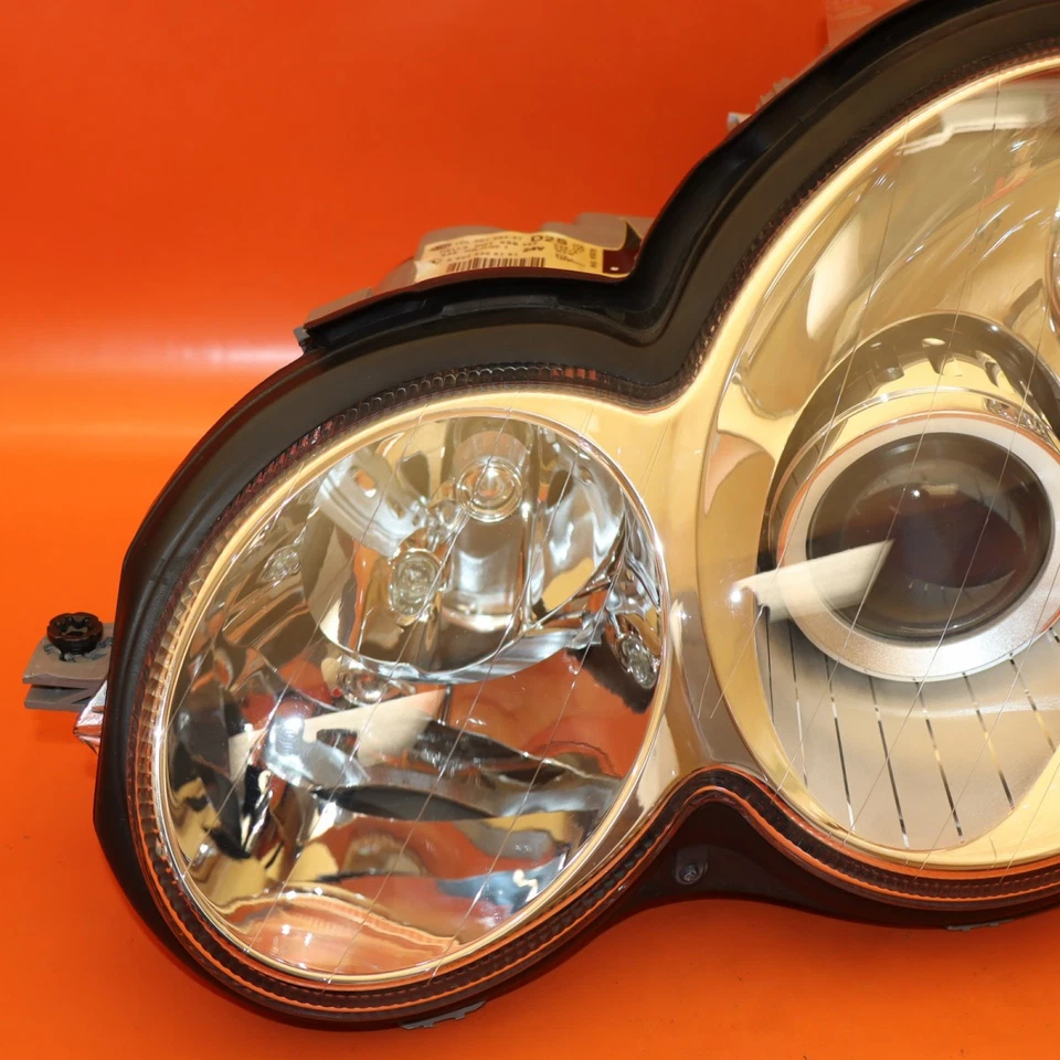 MERCEDES BENZ C320 C230 HEADLIGHT LEFT DRIVER 2000-2005 A2038205761 XENON OEM - Image 2 of 4