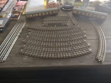 Hornby Dublo OO Gauge 1950's Derailer, 2 Coach Cars Curve & Straight Train Track