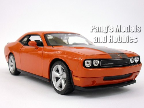 Dodge Challenger SRT-8 2008 1/24 Scale Diecast Model by Maisto - ORANGE
