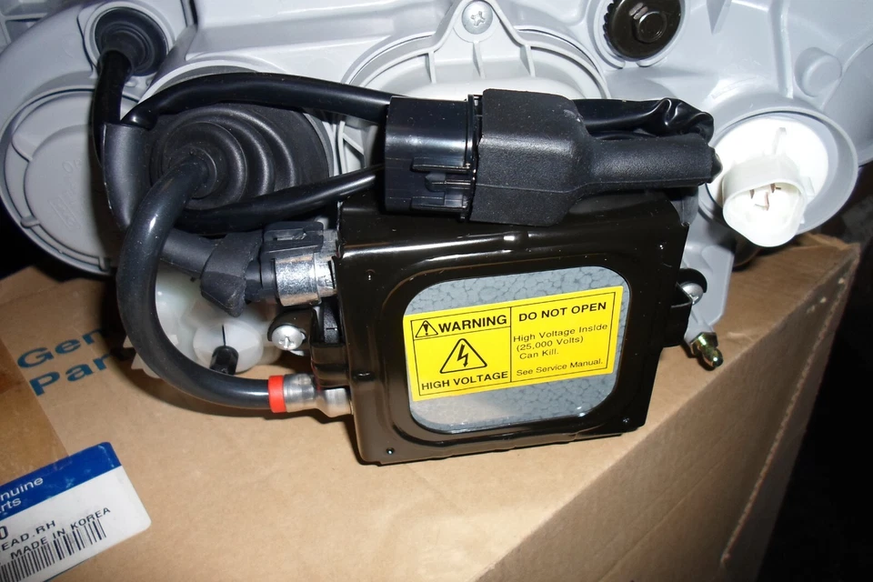 Оригинальная фара в сборе для 04–05 Hyundai XG300/350 — HID — только правая — 9210239710 - Изображение 4 из 4