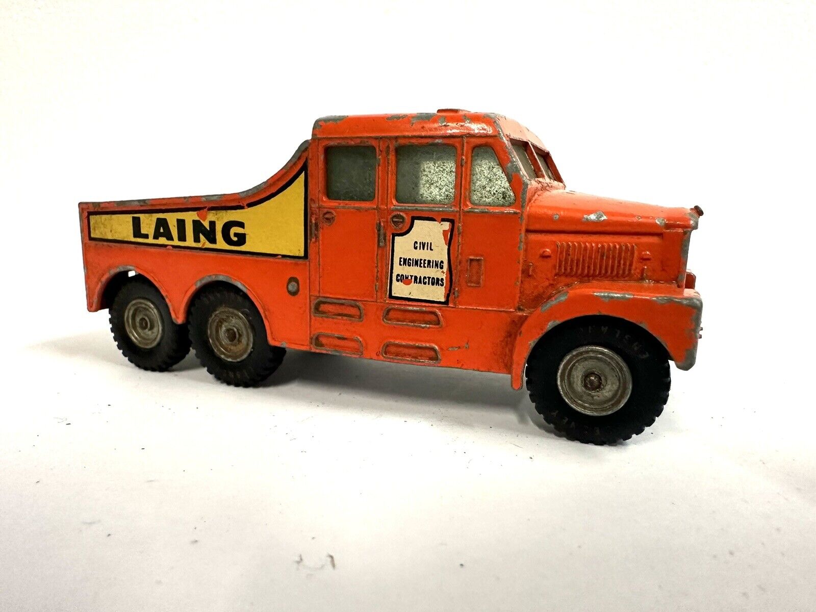 Vintage Lesney Matchbox No.8 Scammell 6x6 Tractor Orange