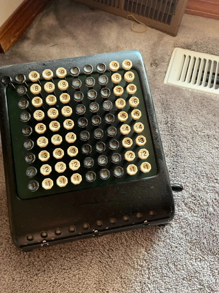 Burroughs Key Calculator Adding Machine- Needs TLC it did work now it doesn't? - Image 3 of 4
