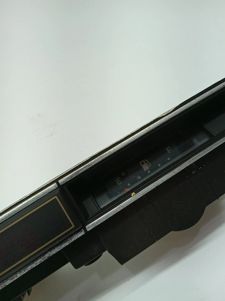 1977-1989 Cadillac Fleetwood Deville Brougham RWD Gas Fuel Gauge Indicator Light - Image 4 of 4