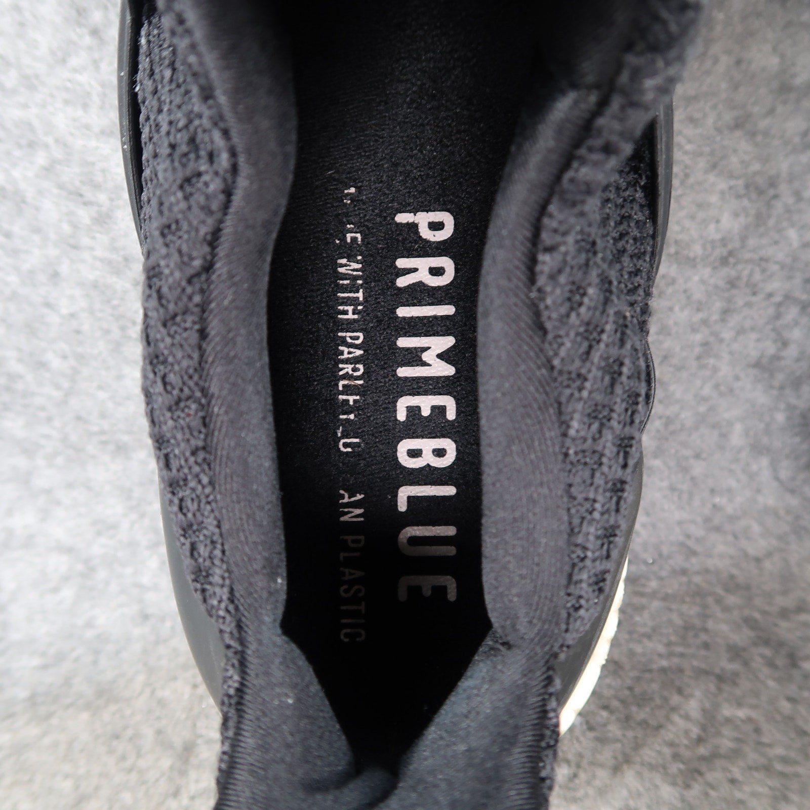 Adidas Shoes Mens 9.5 Ultra Boost Sneaker Running Trainer Primeknit Black Casual thumbnail 12