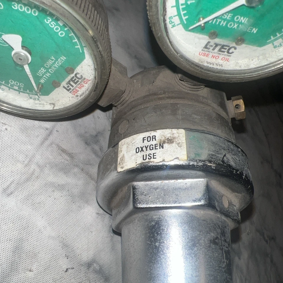 REGULADOR L TEC R-2775540A CON DOS MEDIDORES DE OXÍGENO Foto 4 de 4