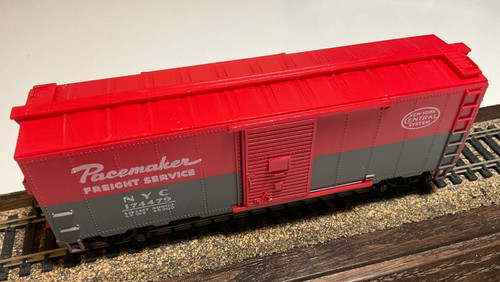 Mantua HO New York Central Marcapasos NYC 174479 41’ Caja de Acero Coche Rojo/Gris Suelto | Zustand: Used