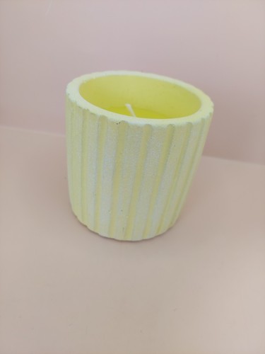Candlelight Yellow Ceramic Embossed Citronella Candle - 145g - Picture 2 of 4