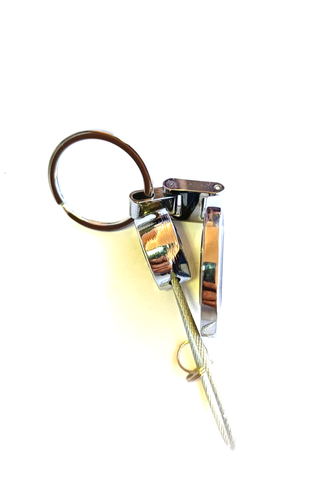 Vintage 2 BMW Car Key Medal Key Chain 3D Logo Solid Metal For BMW Fans 2 Sizes - Picture 3 of 4