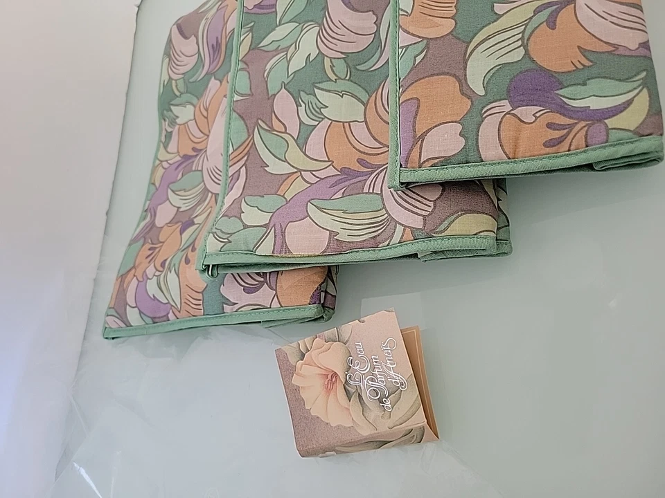 Paquete de 3 bolsas de cosméticos Anais Anais Cacharel vintage con mini eau de parfum*leer Foto 2 de 4