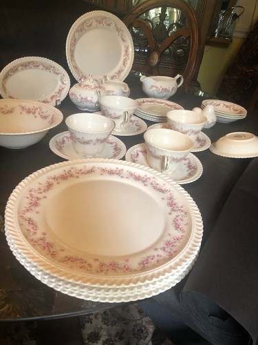 Royal Gadroon Bridal Rose China - Picture 11 of 12