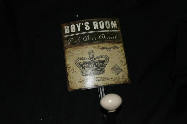 Metal Wall Hooks & Door Hangers