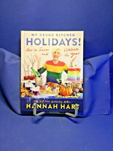 My Drunk Kitchen Holidays! by Hannah Hart 2019 Hardcover Illustrated 1st Edition - Bild 1 von 12