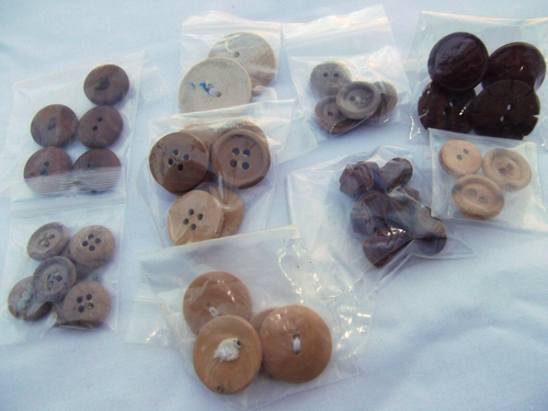 vtg lot 95 wood wooden buttons all sizes sets - Picture 2 of 3