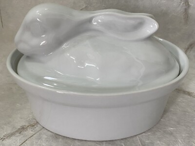 Vintage Ceramic Bunny Rabbit Lidded Casserole Dish WCL Brand White 9'' Long EUC