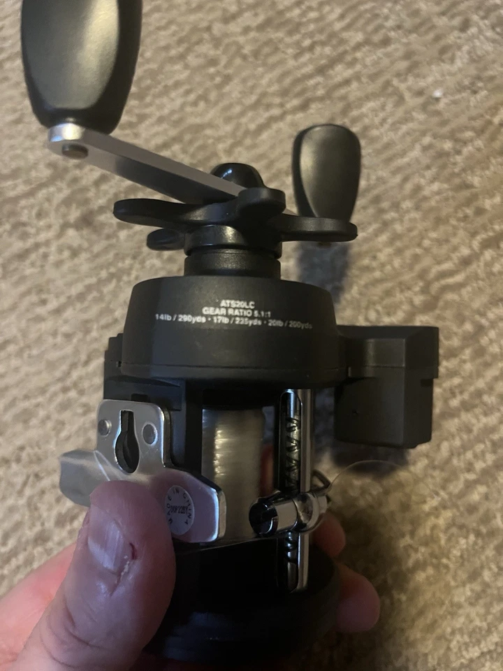 Carrete de arrastre Shakespeare ATS con contraparte de línea ATS20LC Foto 2 de 4