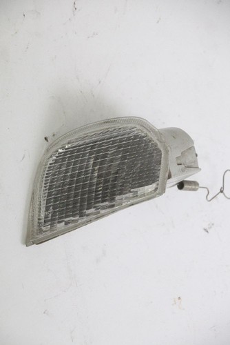Señal de giro en la parte delantera derecha Alfa Romeo 146 76976 - Picture 3 of 3