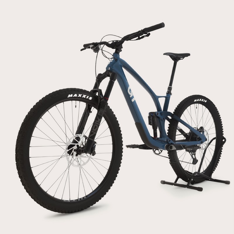 GT Sensor Carbon Pro 2024 Full Suspension Bike / LARGE / Very Good Condition!