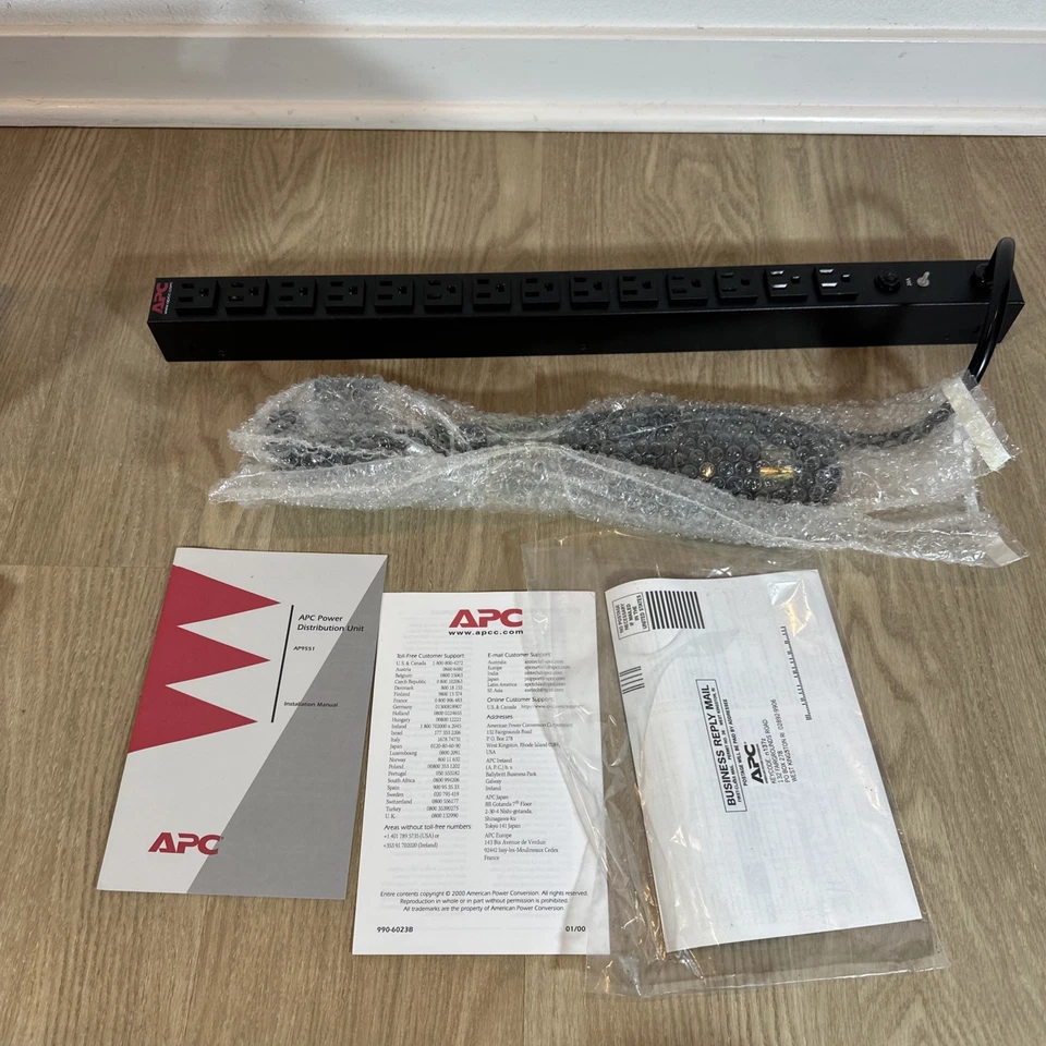 PDU básica para rack Apc AP9551, ZeroU, 20A, 120 V, 3,7 m, tomacorriente-14 (5-15R) Foto 2 de 4