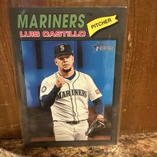 2026 Topps Heritage #24 Dark Gray Border Luis Castillo Seattle Mariners