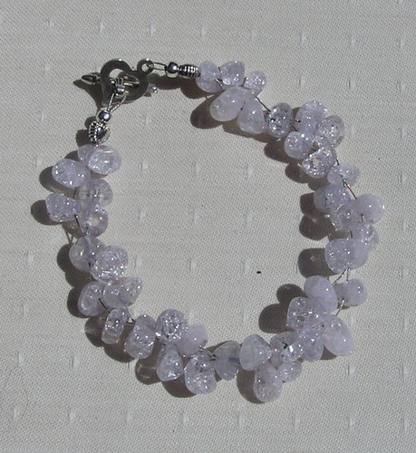 SALE - Pale Lilac Crackled Quartz Gemstone Beaded Bracelet "Lilac Mist" - Picture 3 of 7