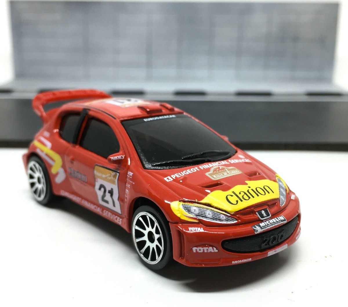AUTOartプジョー206WRC3台セット絶版車メチャレアナンバーおまけ付き Majorette Peugeot 206 WRC no.21 Clarion Red 1:57 (3 inches) 205B