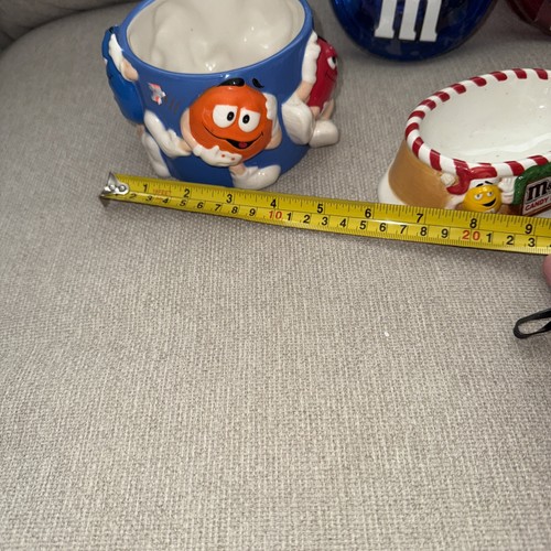 Lot of 4 m & m candy Retro Collectibles 90s - 2000s Car Dish Holders Etc. - Picture 13 of 13