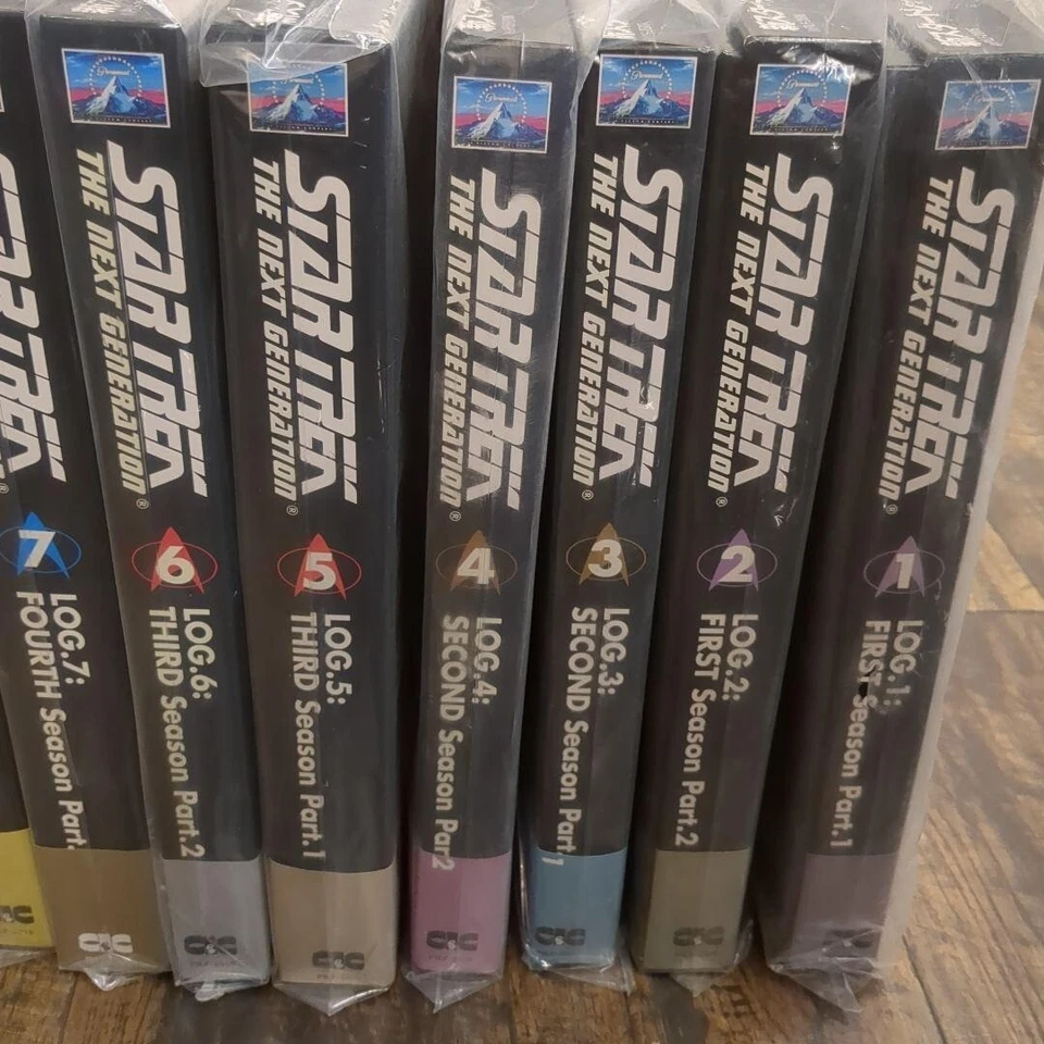 Star Trek The Next Generation Captain Jean Lucpicard Complete LD Box Pioneer LDC - Image 2 of 4