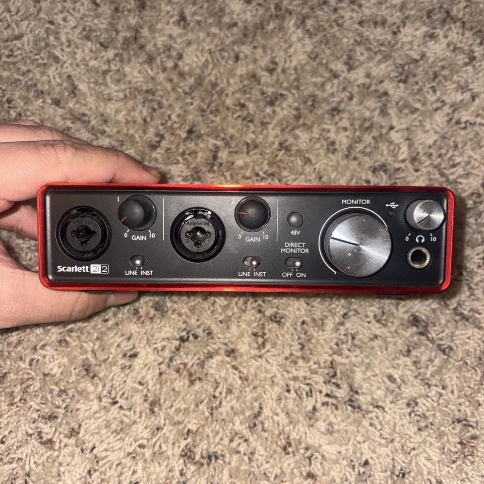 Focusrite Scarlett 2i2 2.5 Generation 24-bit 192kHz USB Audio Interface No Chord - Image 2 of 3