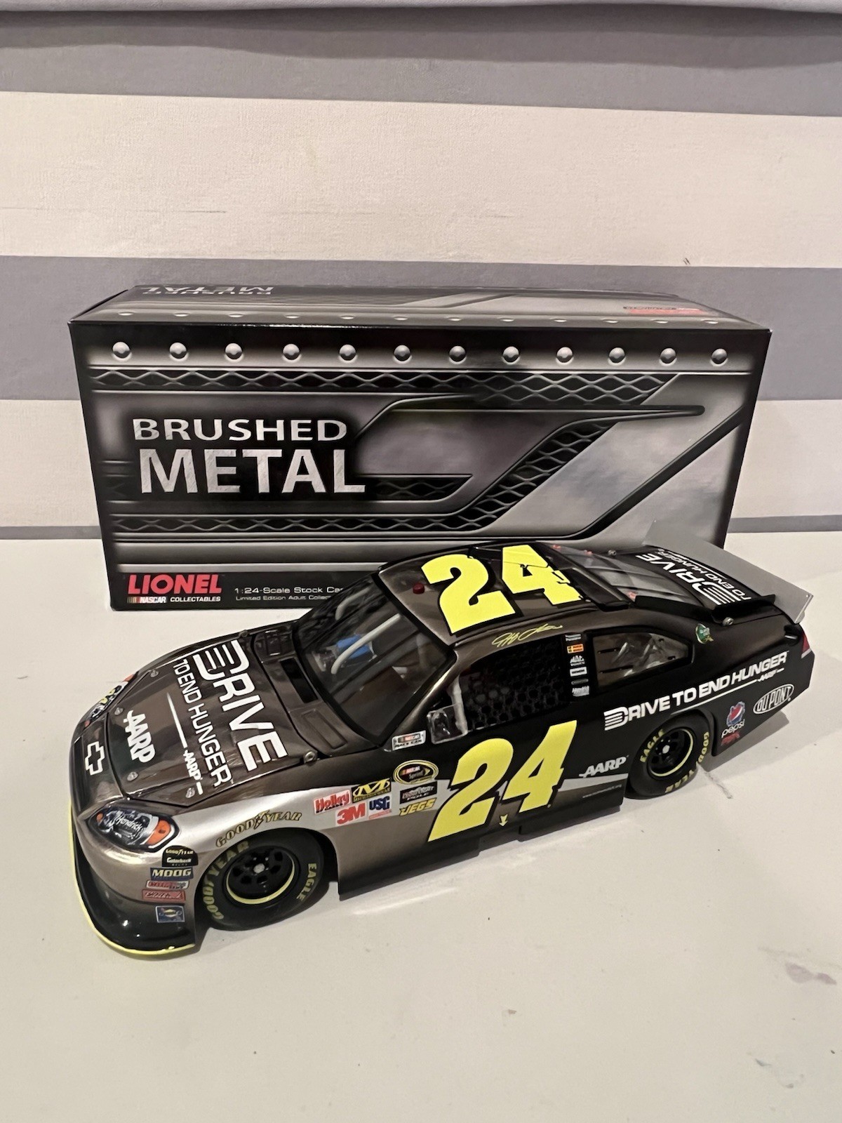 1:24 Jeff Gordon 2011 Drive to End Hunger Brushed Metal 155/324