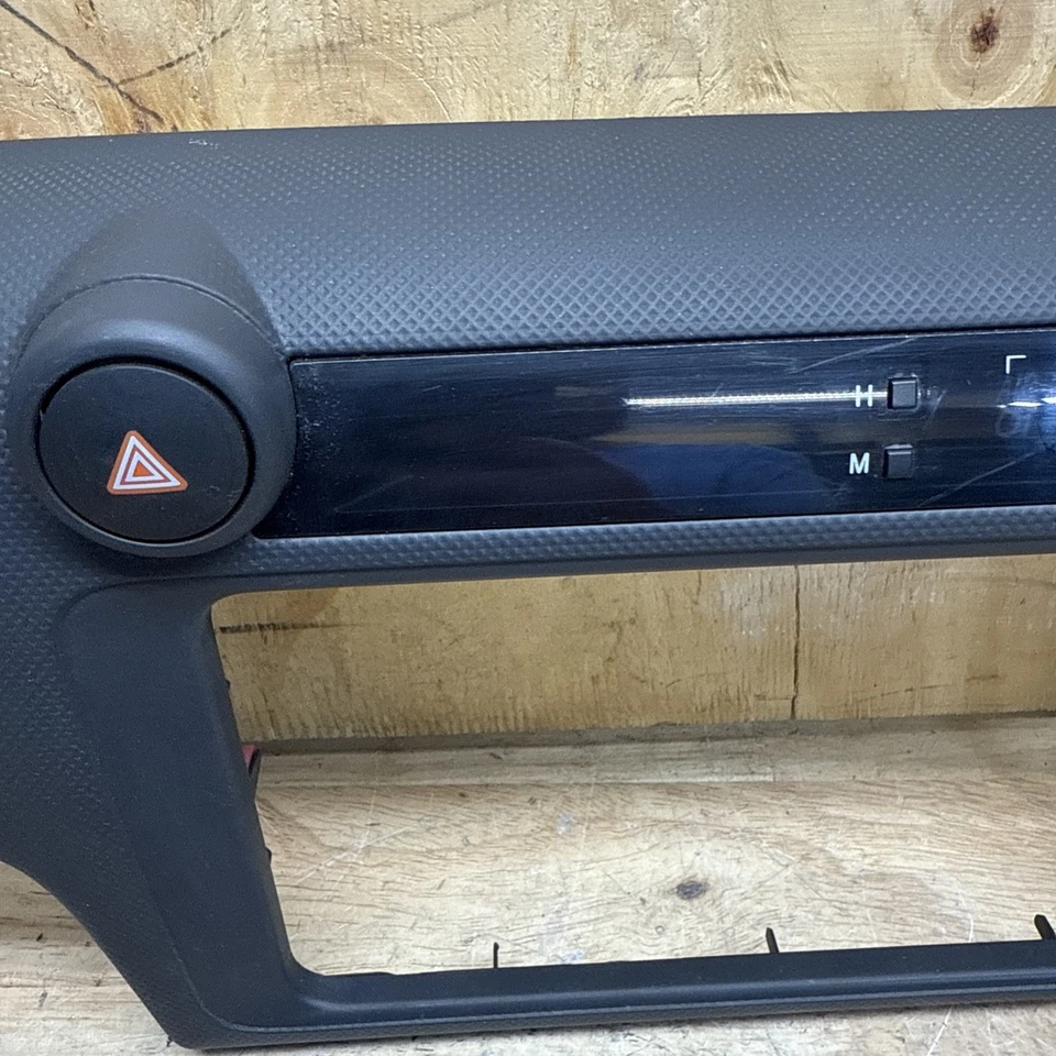 2011-2014 Scion TC Dash Radio Surround Bezel Trim W/ Hazard Switch 55405-21050 Foto 3 de 4