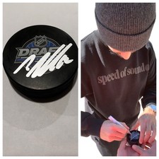 NINO NIEDERREITER SIGNED 2010 NHL DRAFT PUCK PUCK W/ CASE ISLANDERS JETS COA