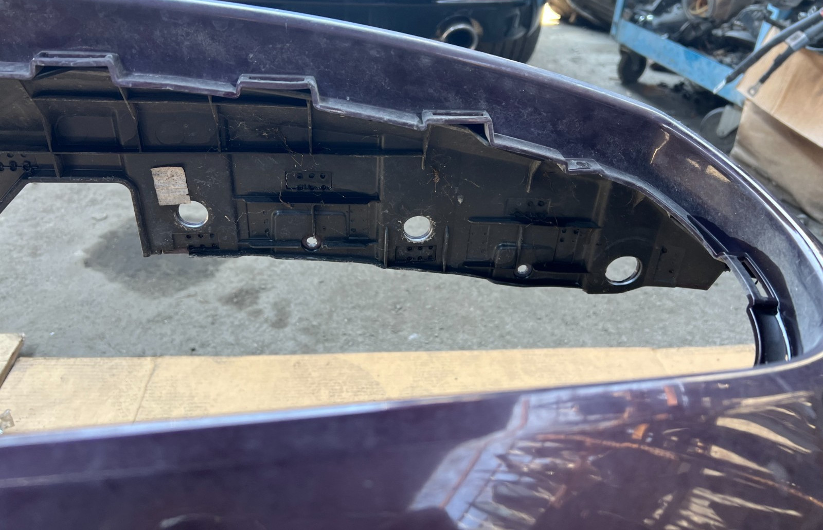 2014 - 2017 MASERATI QUATTROPORTE FRONT BUMPER COVER 670010256 OEM