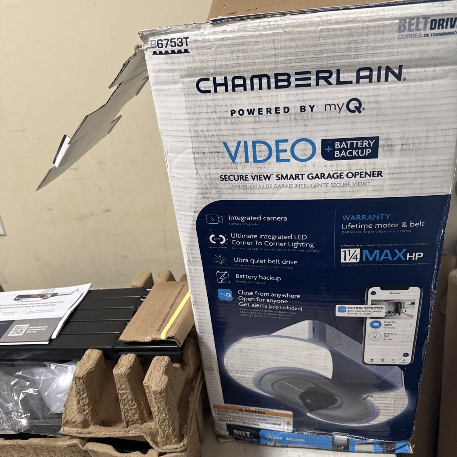 Chamberlain B6753T Smart Garage Door Opener, Video Streaming & Advanced Corner