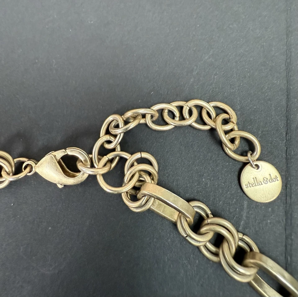 Collar Stella + Dot Jolie llamativo dorado verde cuentas Foto 4 de 4