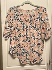 loft outlet blouse Short sleeve Light floral Size Small Lightweight Polyester