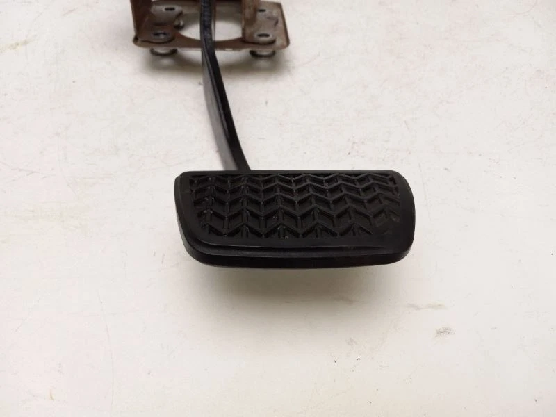 2008 TOYOTA CAMRY BRAKE PEDAL - Image 2 of 4