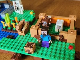 LEGO Minecraft The Farm 21114 100% Complete w/ Manual And Box