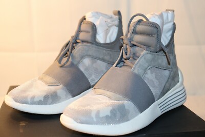 Kendall + Kylie NEW Silver Women's Size 5.5M Braydin Hidden Wedge Sneaker 