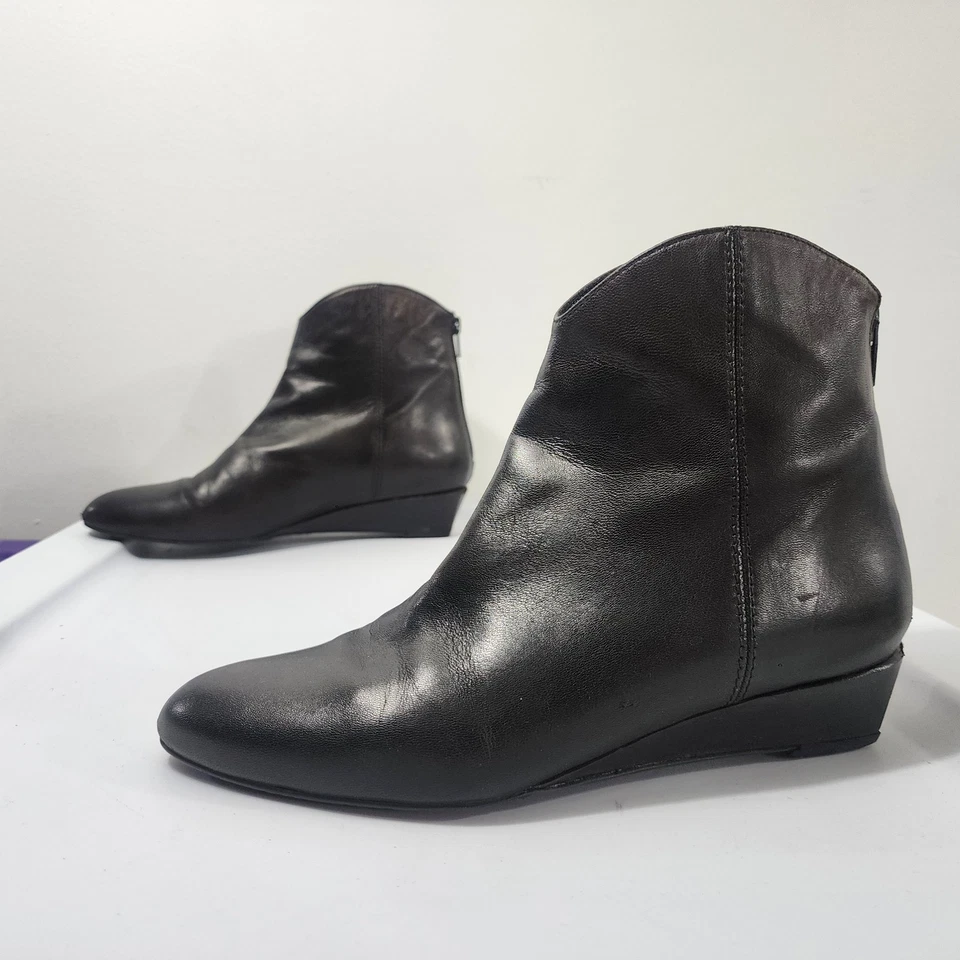 Botas al tobillo Staurt Weitzman de cuero napa con cuña negras para mujer talla 7M Foto 4 de 4