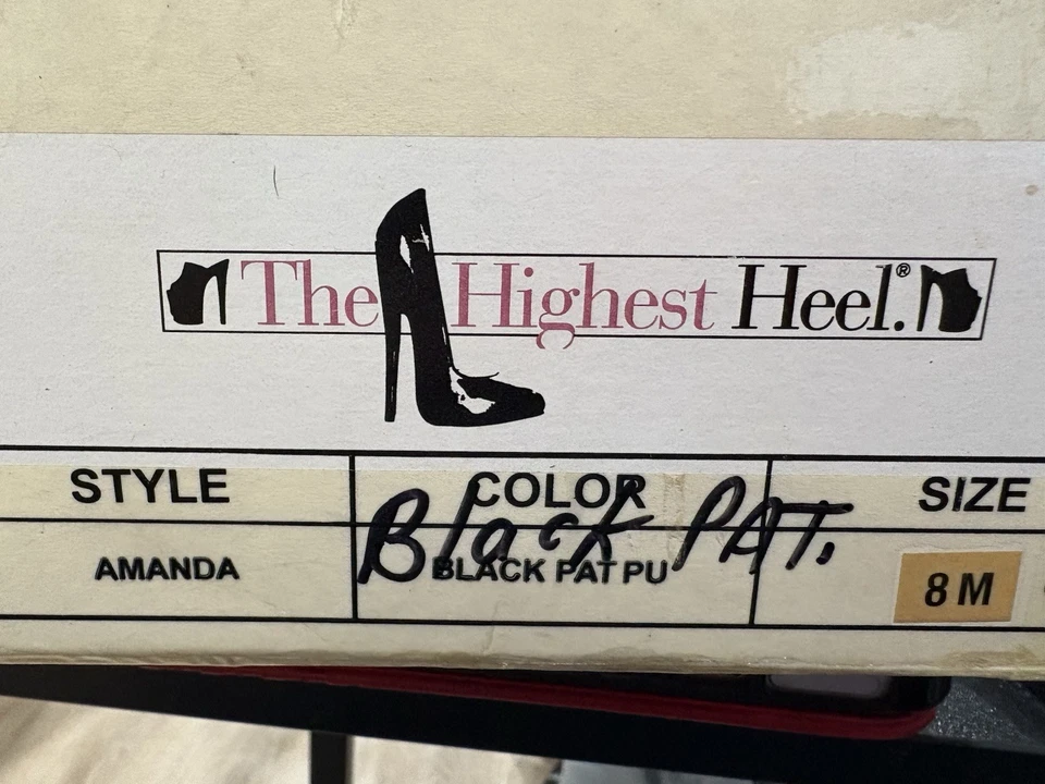 "Tacón de 5"" con tiras de charol negro" Foto 2 de 4