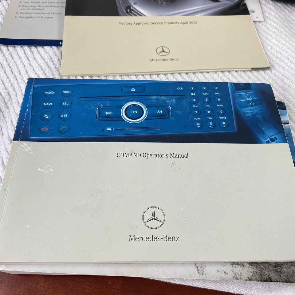 Juego manual del propietario Mercedes-Benz Clase C 2008 OEM con estuche Comand C300 C350 Foto 3 de 4