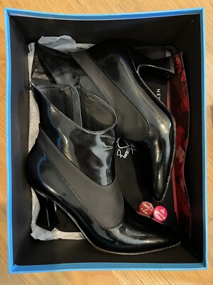 john fluevog ankle boots poser twotone (liv)