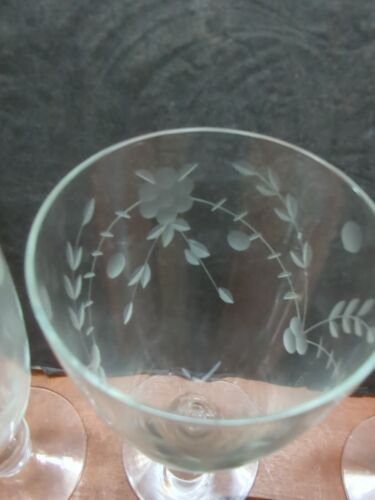 Vintage Antique Elegant Cut Glass Floral Flower Tumblers Etched Glass Set Four - Picture 3 of 9