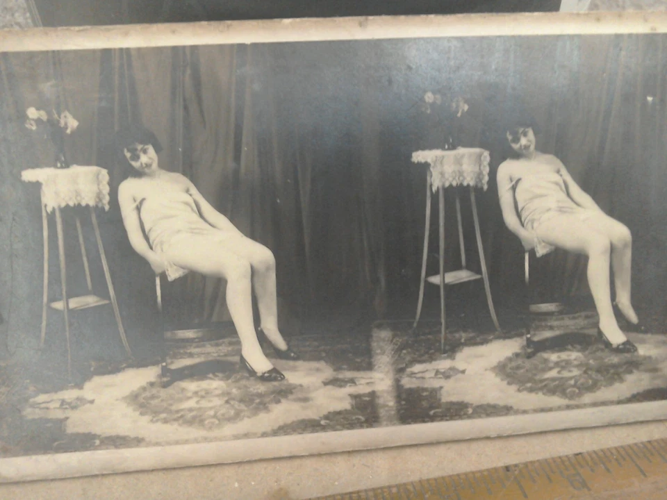 Stereoview Risque Nude #12 Foto 2 de 3