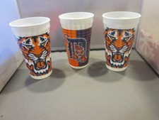 3 VINTAGE PLASTIC  DETROIT TIGERS Baseball MLB DRINKING GLASSES Old English D